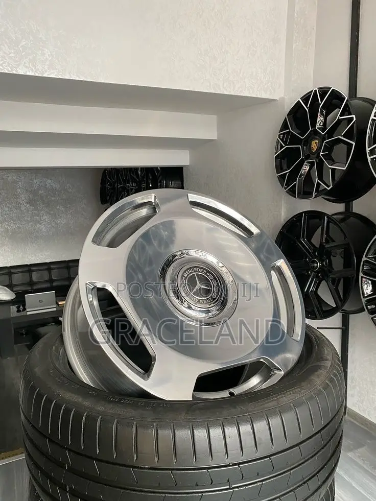 This Is Original Mercedes Benz Maybach Alloy Rims 22 Inches 4in1 Set.