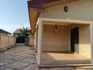 4bdrm House in Ebenard Properties, Baatsona Total for sale