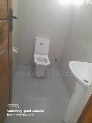 1bdrm Apartment in Chis-Lon Broker’S, Bluetop Estate for rent