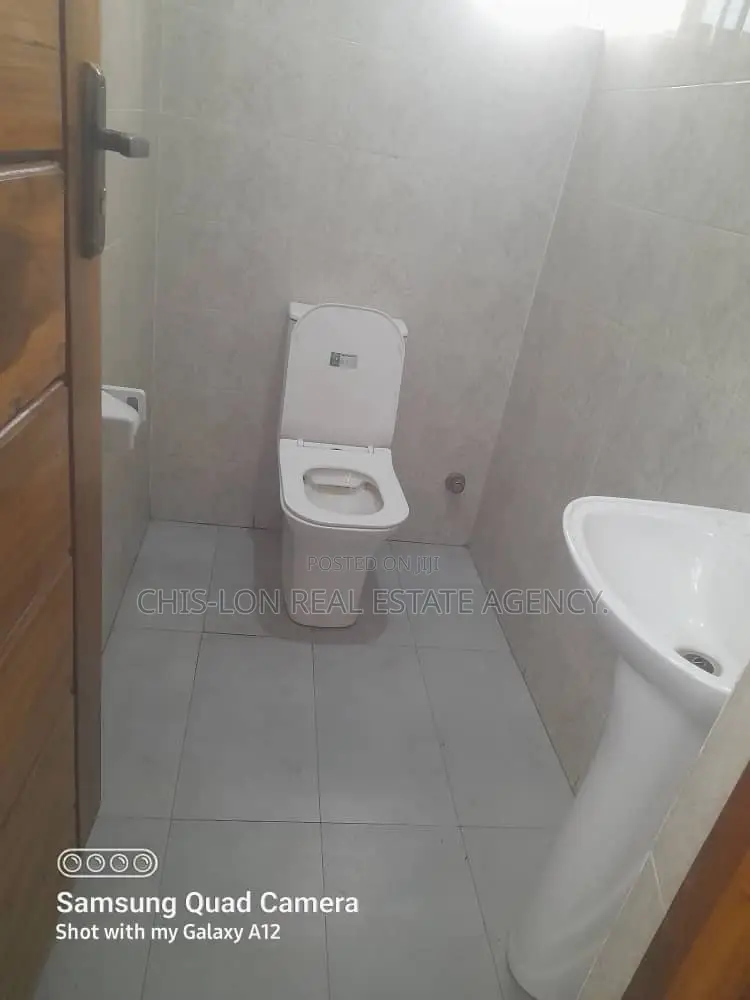 1bdrm Apartment in Chis-Lon Broker’S, Bluetop Estate for rent