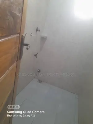 1bdrm Apartment in Chis-Lon Broker’S, Bluetop Estate for rent
