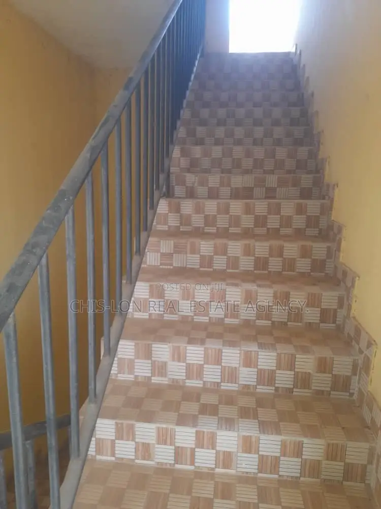 1bdrm Apartment in Chis-Lon Broker’S, Bluetop Estate for rent