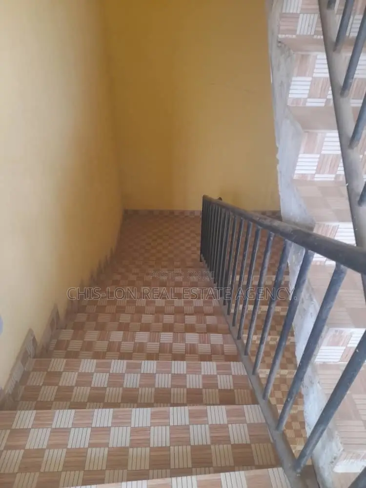 1bdrm Apartment in Chis-Lon Broker’S, Bluetop Estate for rent