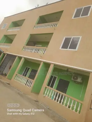 1bdrm Apartment in Chis-Lon Broker’S, Bluetop Estate for rent