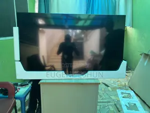 Samsung 65” Smart Tv