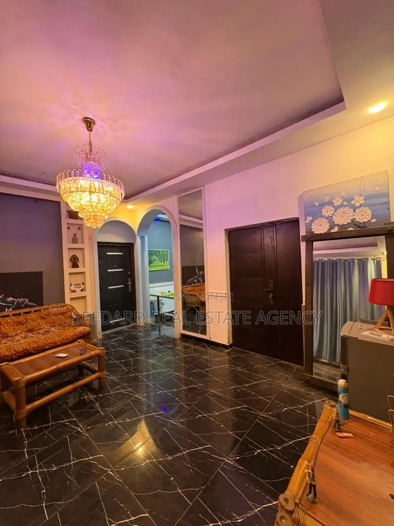 5bdrm Apartment in Sefdard Properties, Amasaman for sale