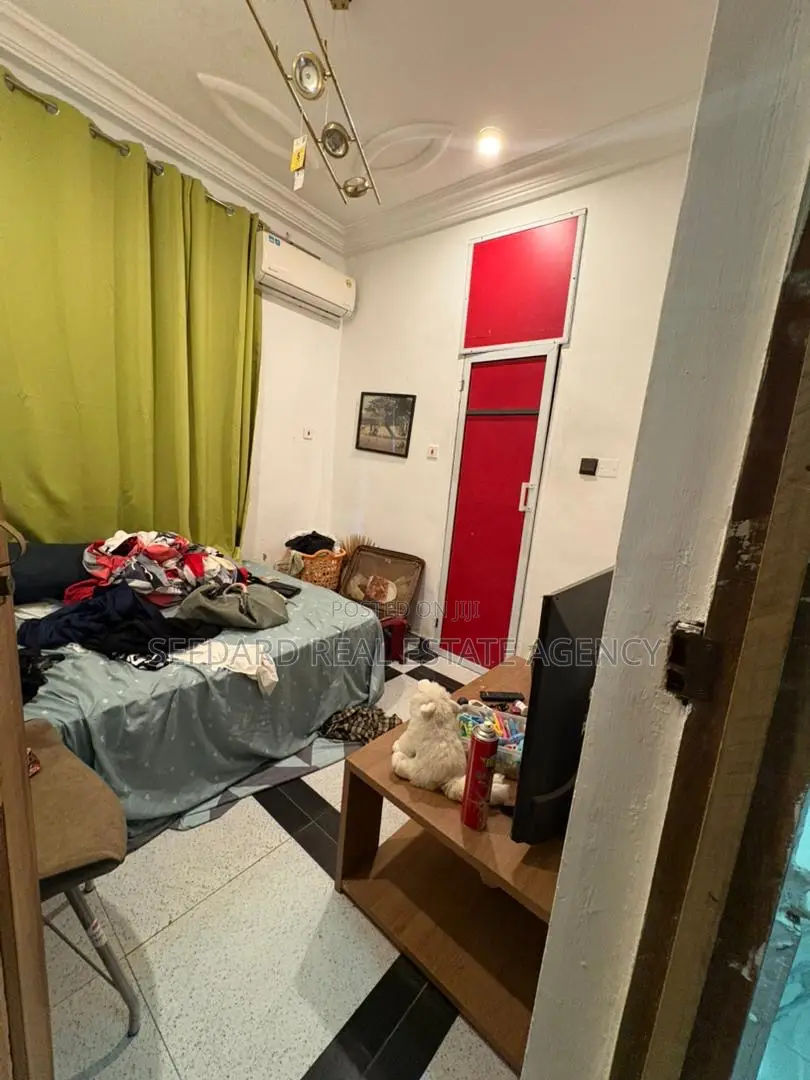 5bdrm Apartment in Sefdard Properties, Amasaman for sale