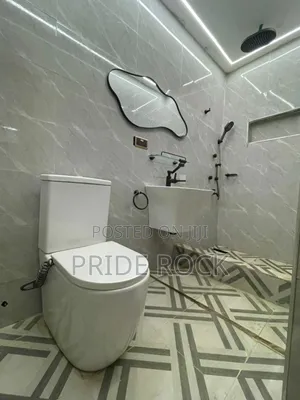 Quality Press Top, Small Tank Wc