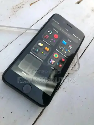 Apple iPhone SE (2020) 256 GB Black