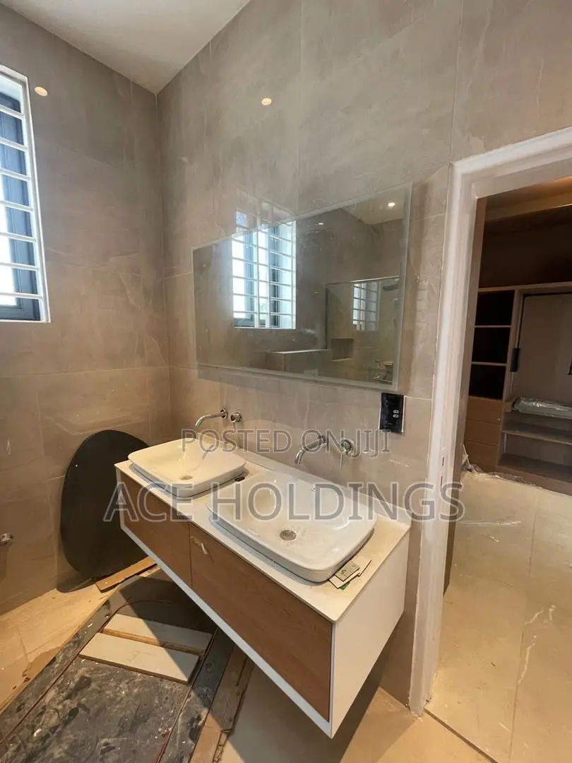 4bdrm Mansion in Acp, Kwabenya for sale