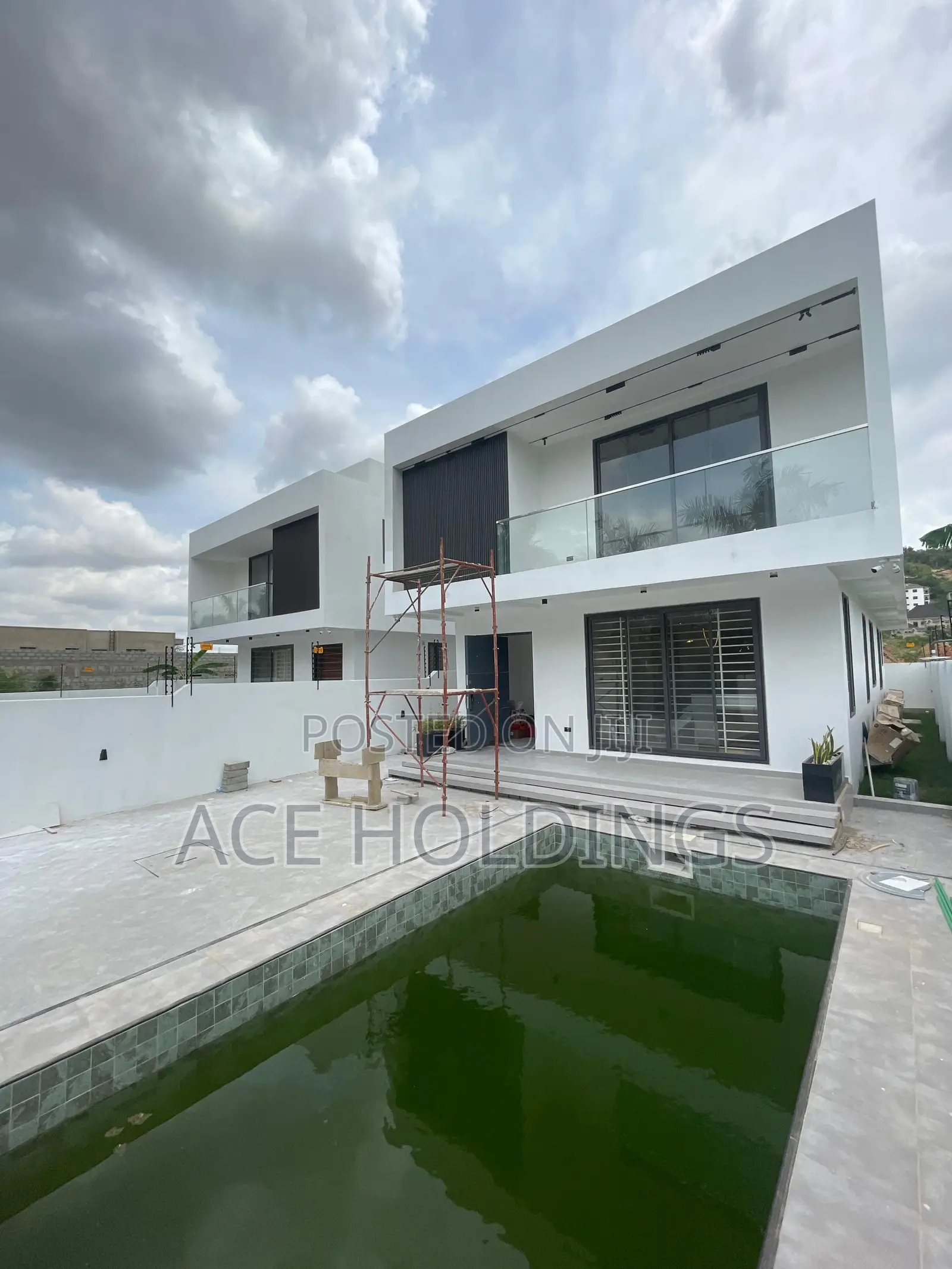 4bdrm Mansion in Acp, Kwabenya for sale