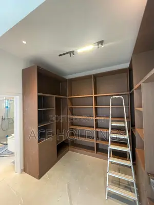 4bdrm Mansion in Acp, Kwabenya for sale