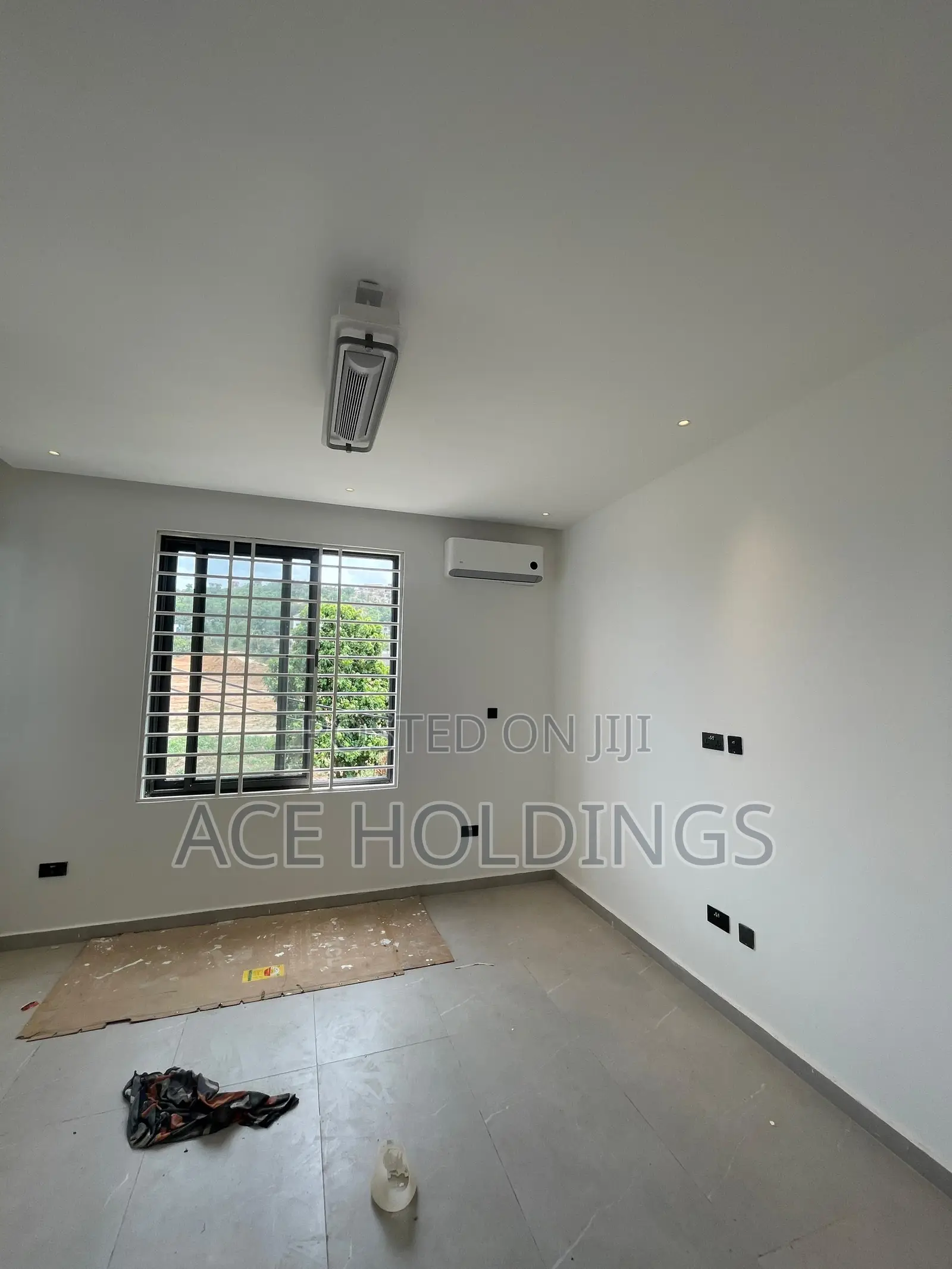 4bdrm Mansion in Acp, Kwabenya for sale
