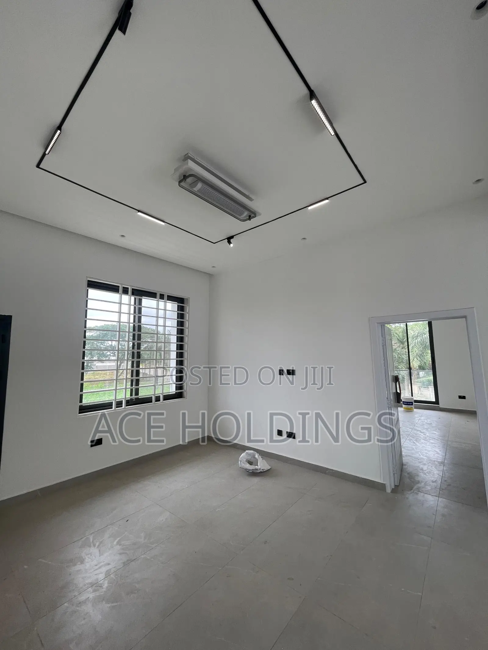 4bdrm Mansion in Acp, Kwabenya for sale