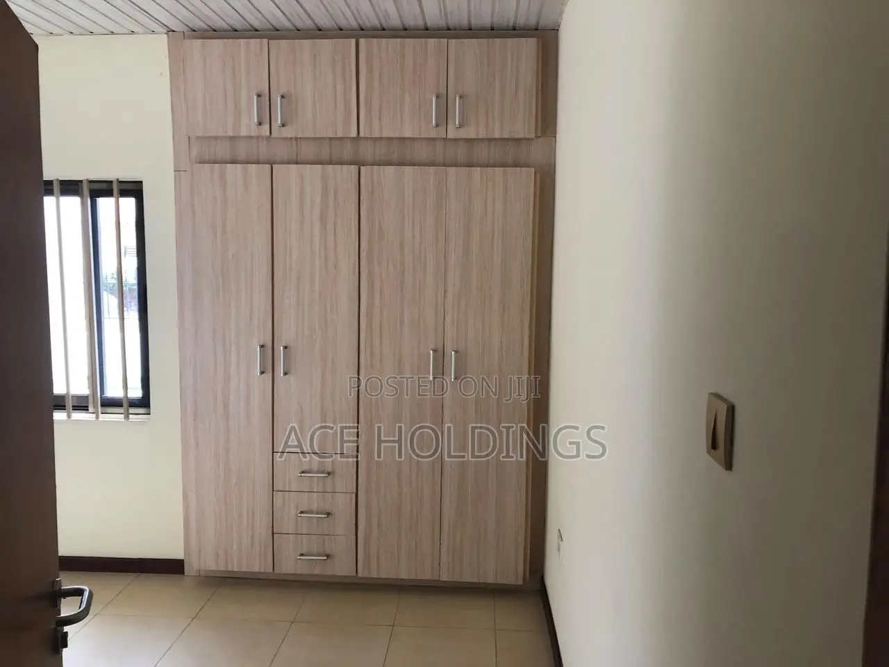 3bdrm House in Community 22, Tema Metropolitan for sale