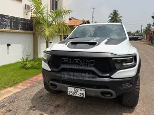 RAM 1500 TRX Crew Cab 4WD SB 2024 White