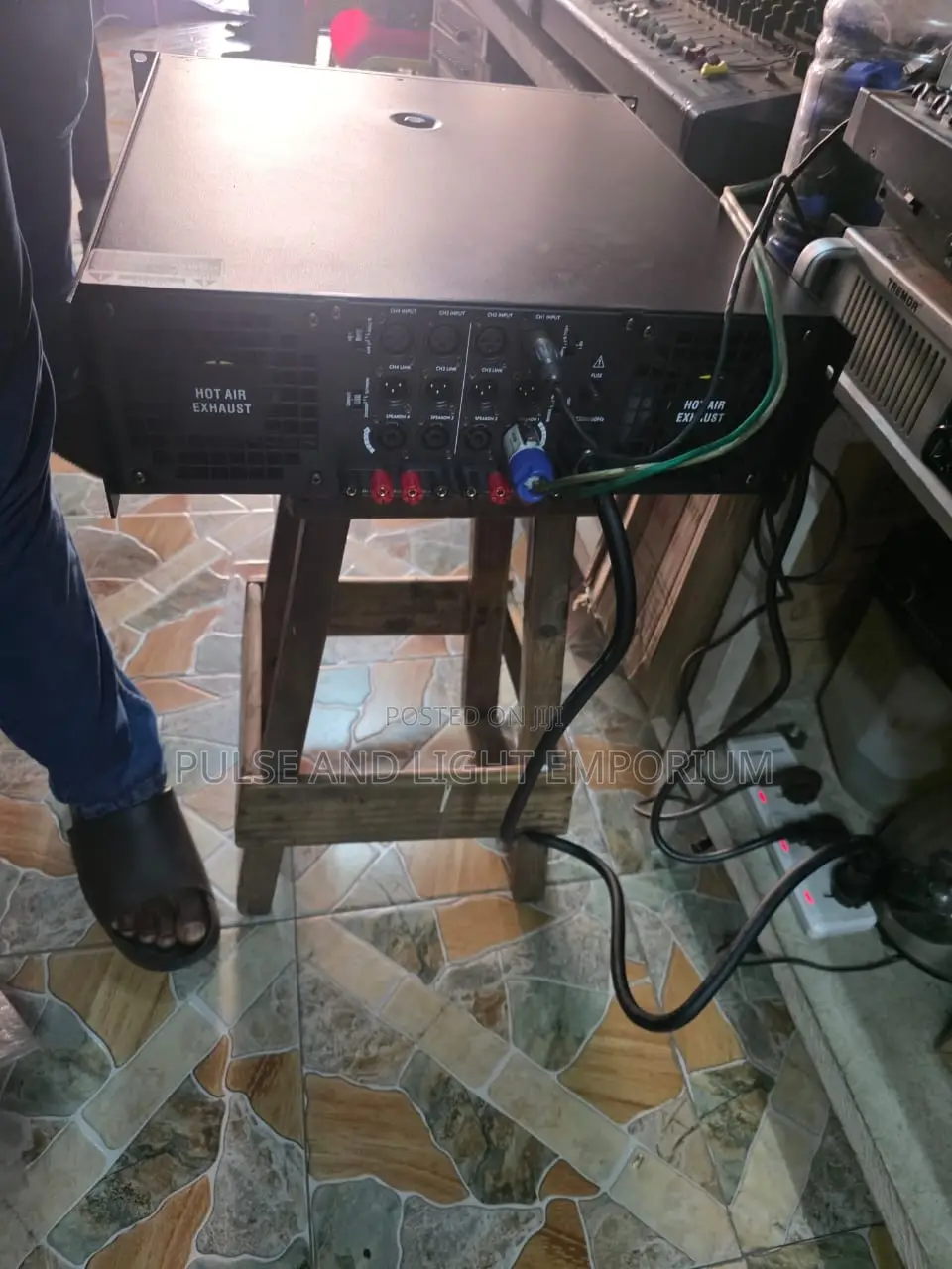 RCF R-9000 Series Professional Power Amplifier(4 Channels)
