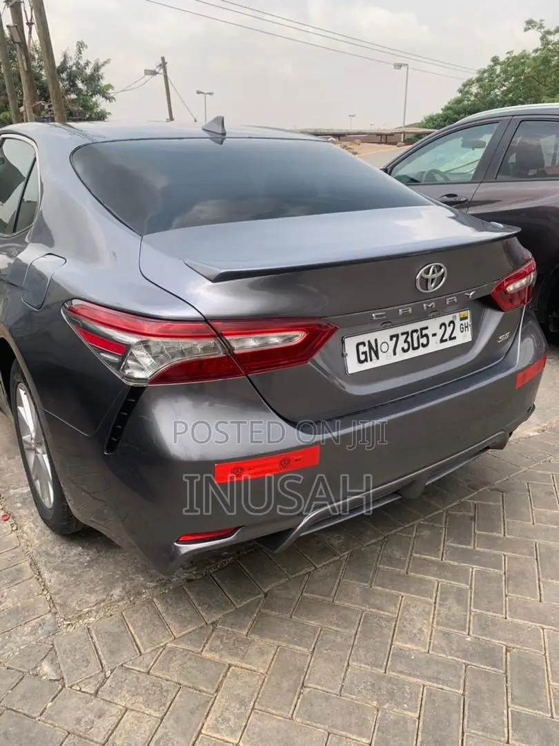 Toyota Camry SE (2.5L 4cyl 8A) 2019 Gray