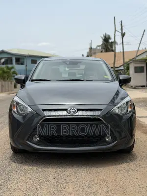 Toyota Yaris 2016 Gray