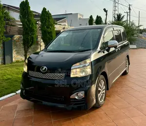 Toyota Voxy 2013 Black