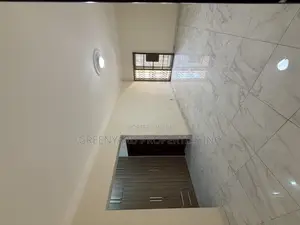 5bdrm House in Cantonments for rent