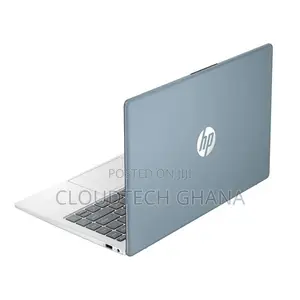 New Laptop HP 14-ep0063 8GB Intel Core i3 SSD 256GB