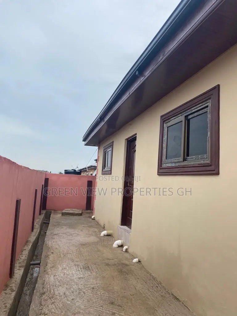 3bdrm House in Kasoa for sale