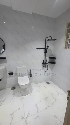 4bdrm House in Millions Properties, Kumasi Metropolitan for sale