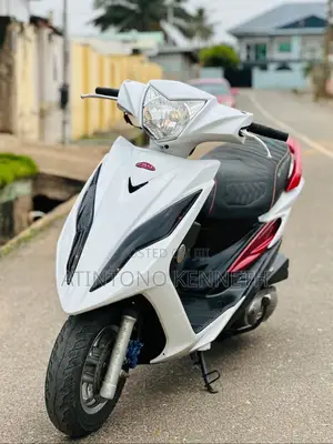 Piaggio Scooter 2022 White