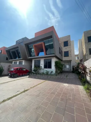 5bdrm Duplex in Accra Metropolitan for rent