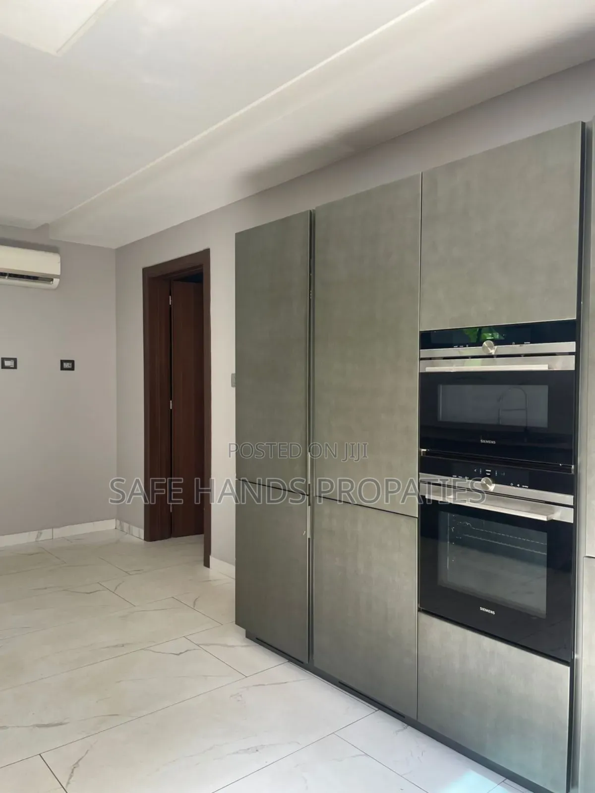5bdrm Duplex in Accra Metropolitan for rent