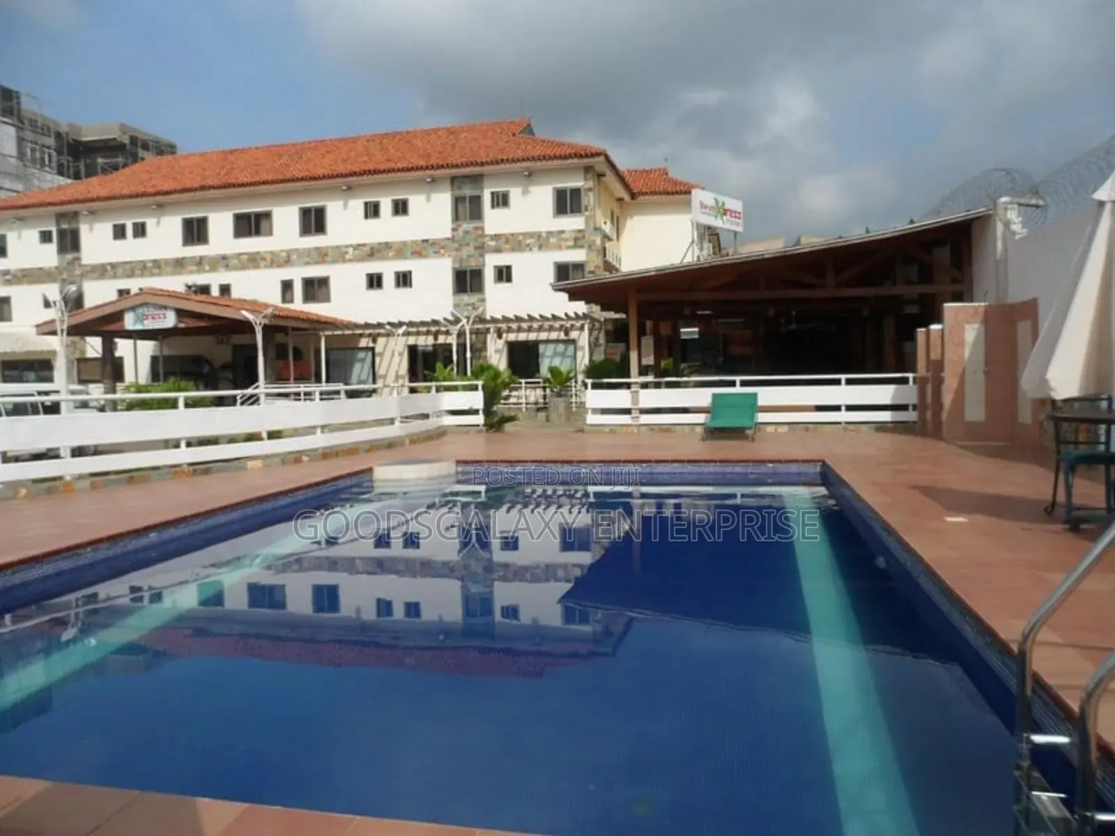 104 Rooms Beautiful Property With Conference Rooms for Sale
