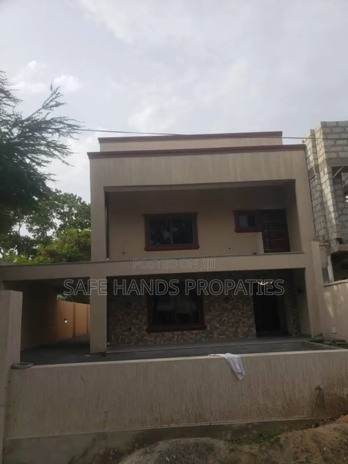 4bdrm House in Accra Metropolitan for rent