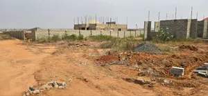 Tema Community 25 - Huge Price Slash Off Plots.