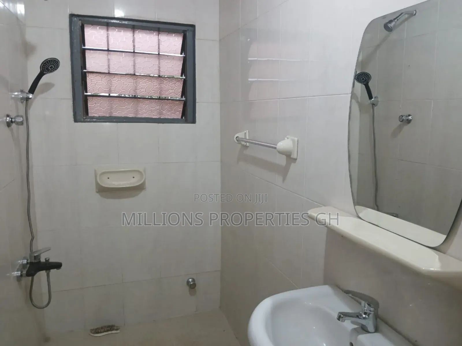 12bdrm Block of Flats in Millions Properties, Kumasi Metropolitan