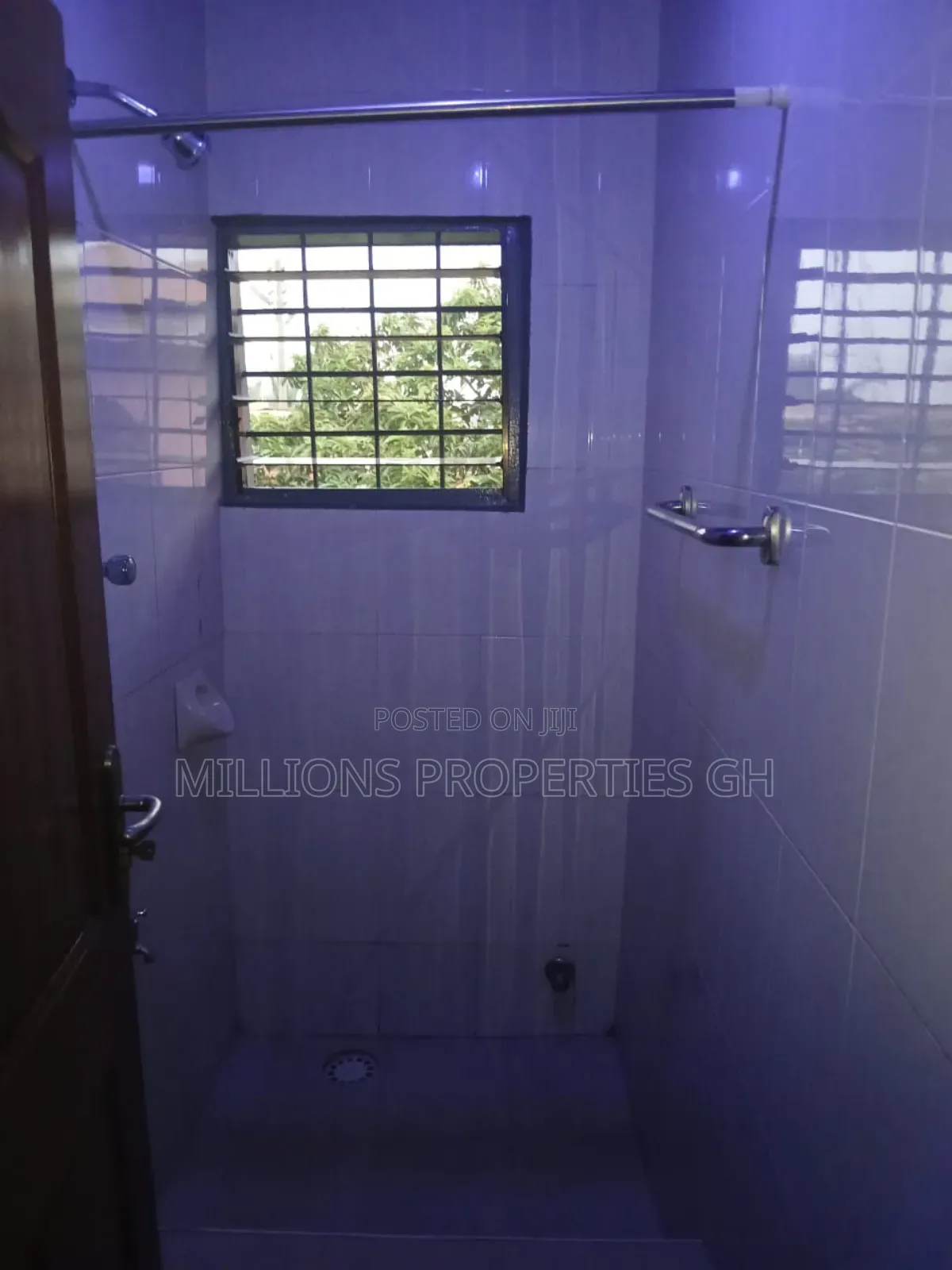12bdrm Block of Flats in Millions Properties, Kumasi Metropolitan
