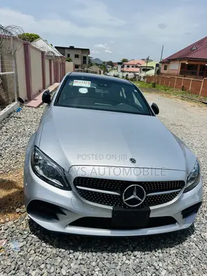 Mercedes-Benz C300 2020 Silver