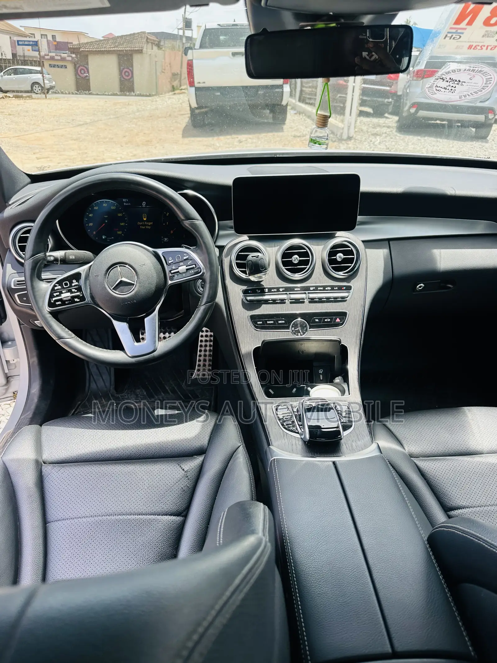 Mercedes-Benz C300 2020 Silver