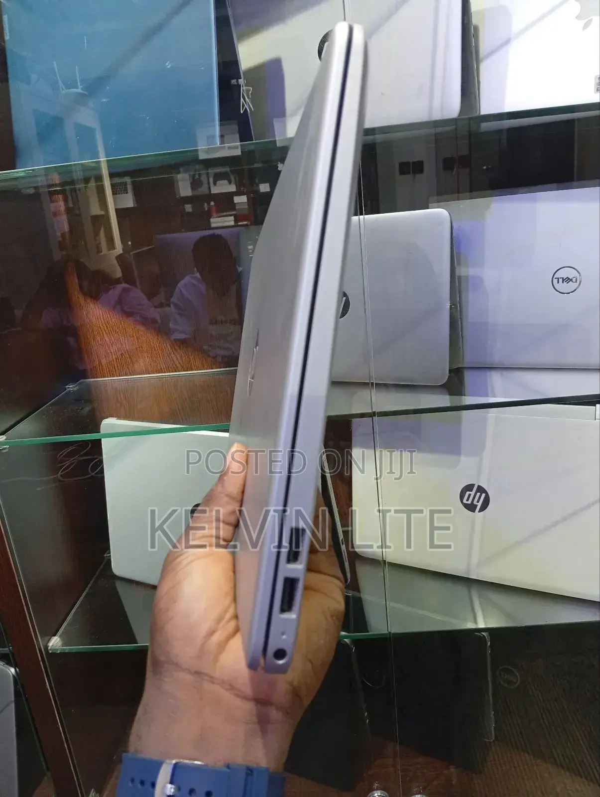 Laptop HP 15-dy1032wm 8GB Intel Core i5 SSD 256GB