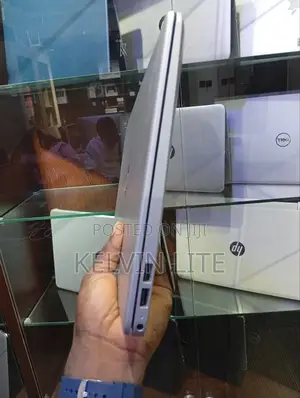 Laptop HP 15-dy1032wm 8GB Intel Core i5 SSD 256GB