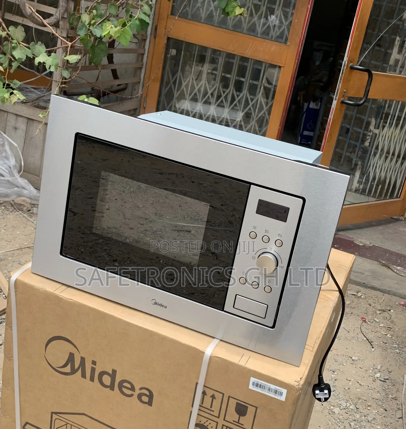 Most Reliable Midea 17ltrs Solo Microwave Am717bs7