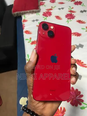 New Apple iPhone 13 128 GB Red