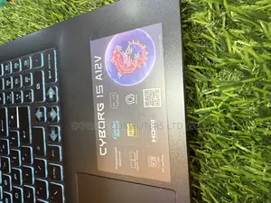 Laptop MSI Cyborg 15 24GB Intel Core i7 SSD 1T