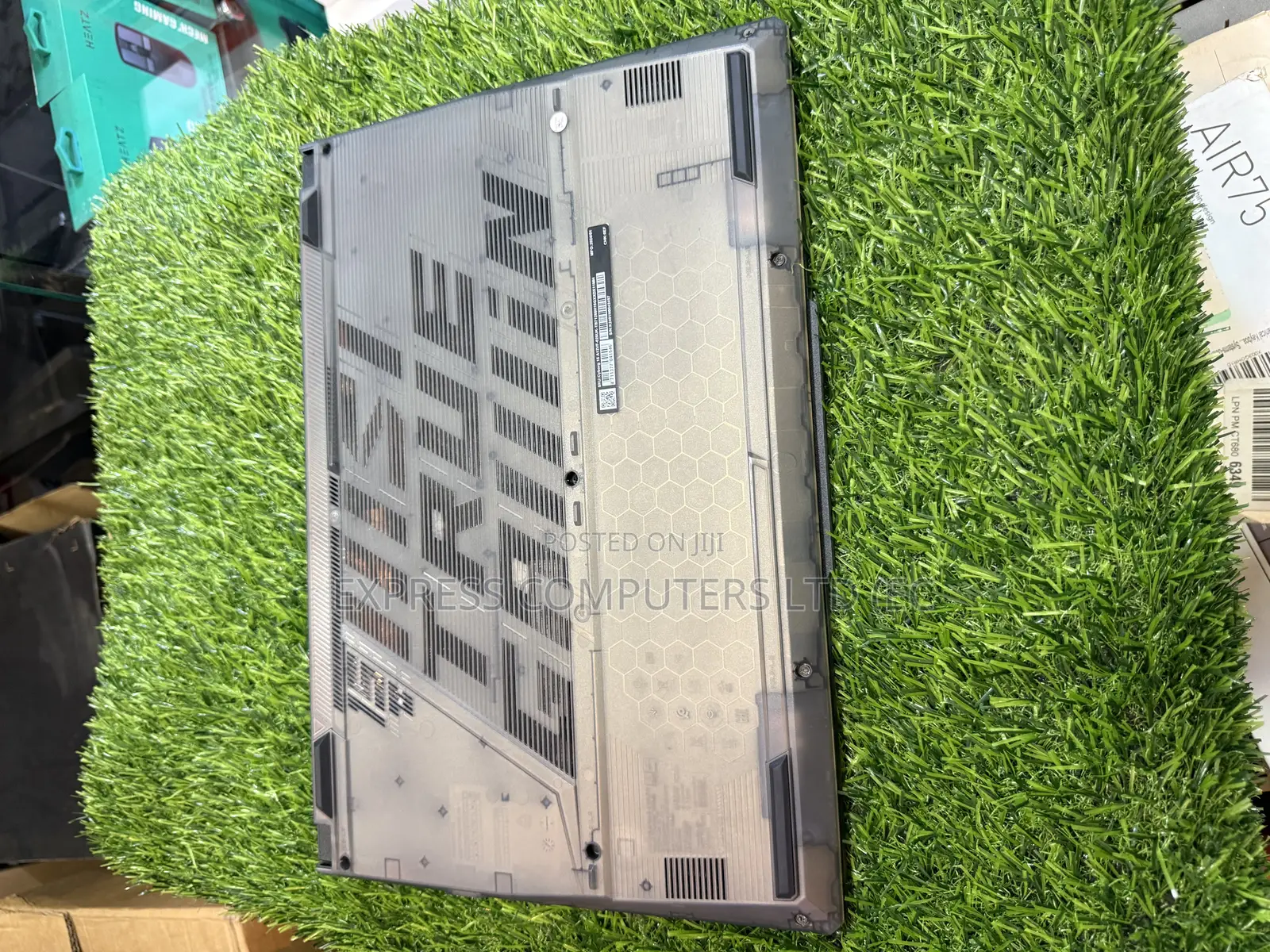 Laptop MSI Cyborg 15 24GB Intel Core i7 SSD 1T