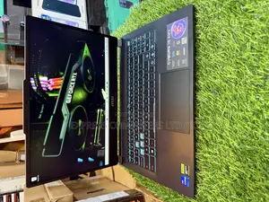 Laptop MSI Cyborg 15 24GB Intel Core i7 SSD 1T