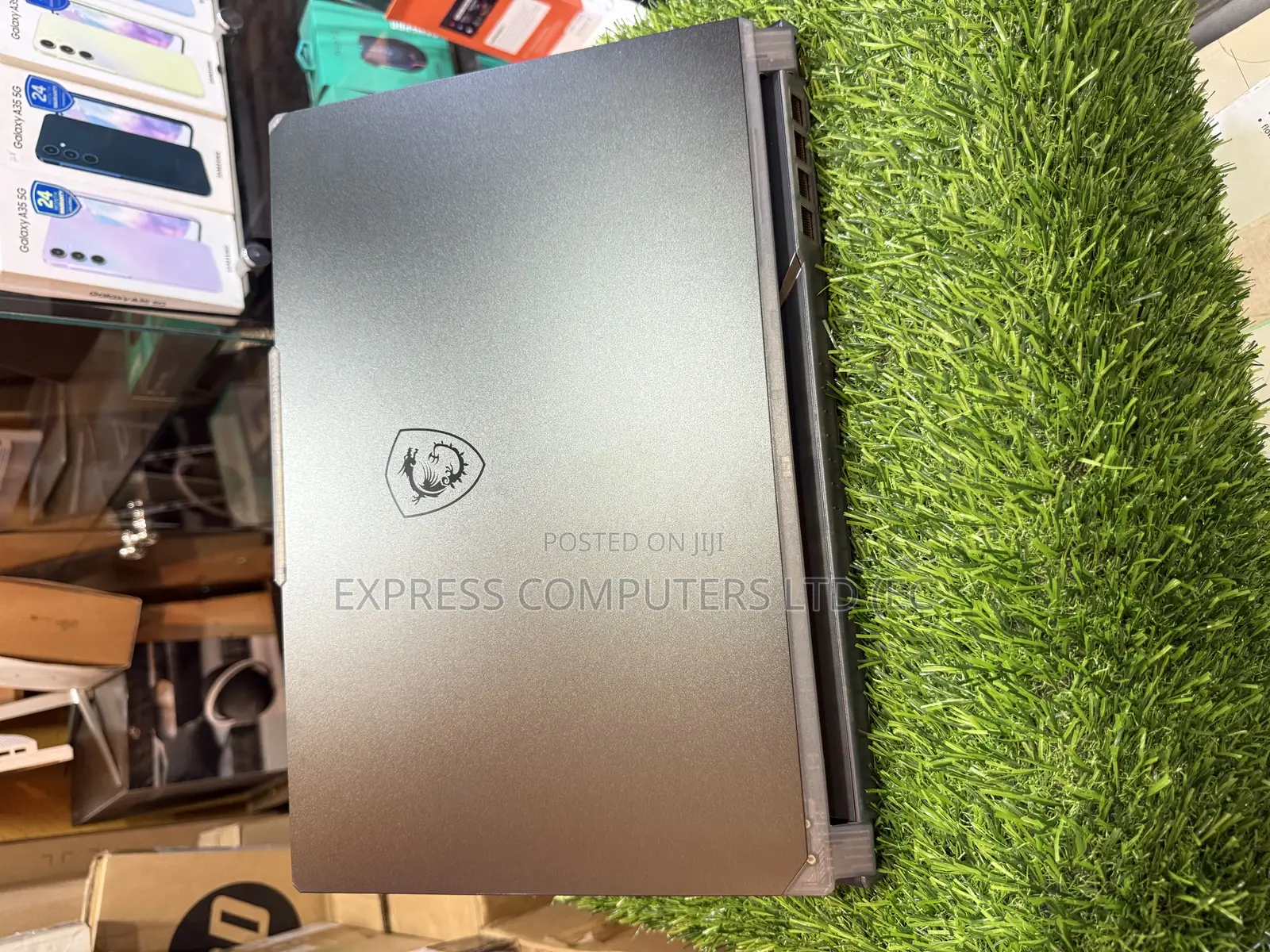 Laptop MSI Cyborg 15 24GB Intel Core i7 SSD 1T