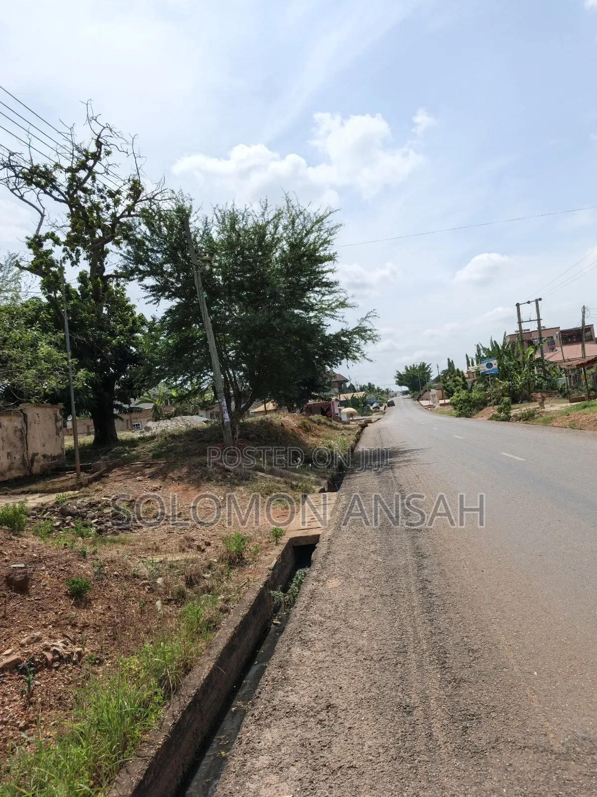 5bdrm House in Free Will Agency, Kumasi Metropolitan for sale