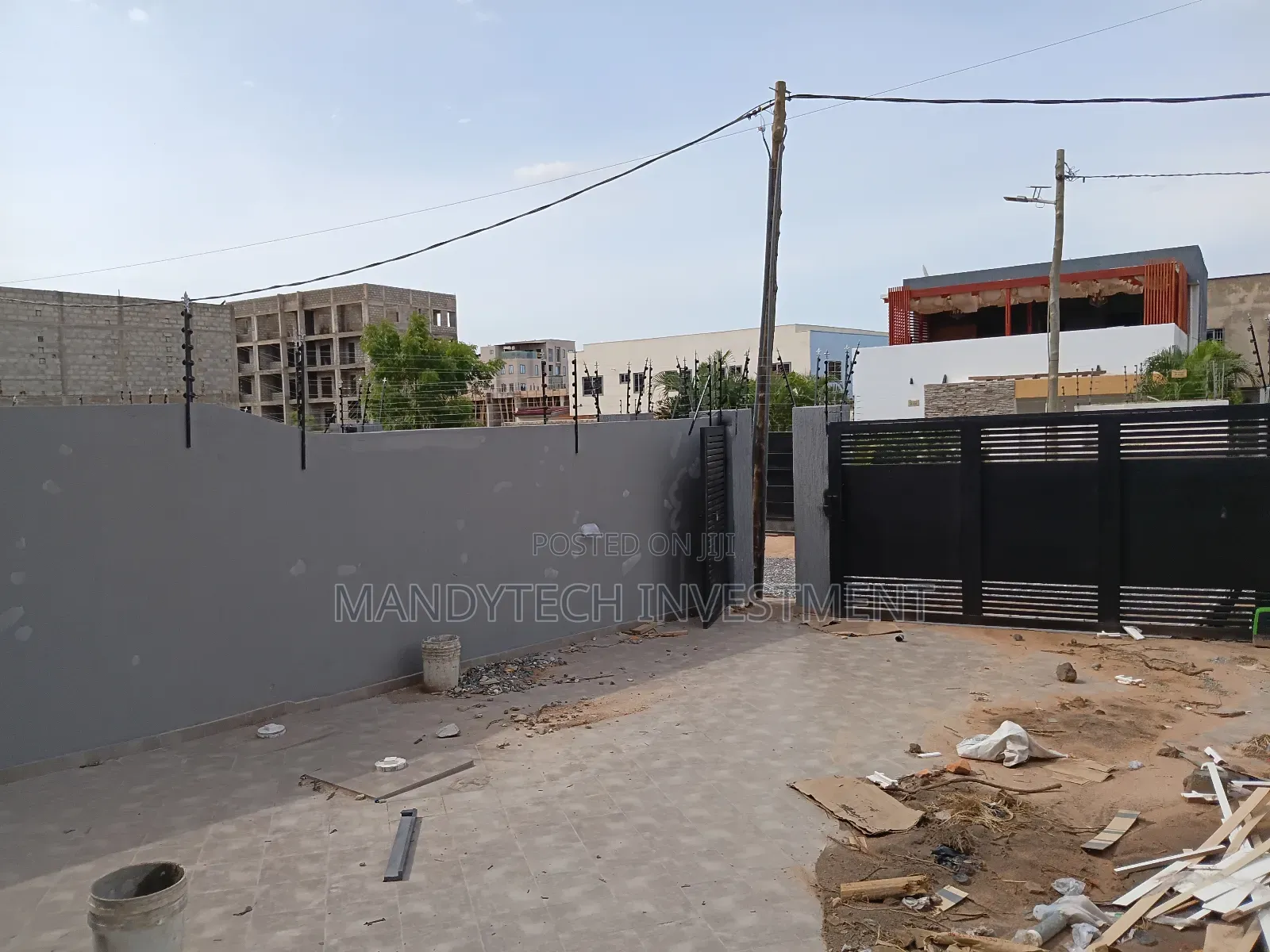 4bdrm Duplex in School Junction for sale