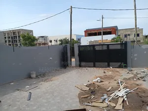 4bdrm Duplex in School Junction for sale