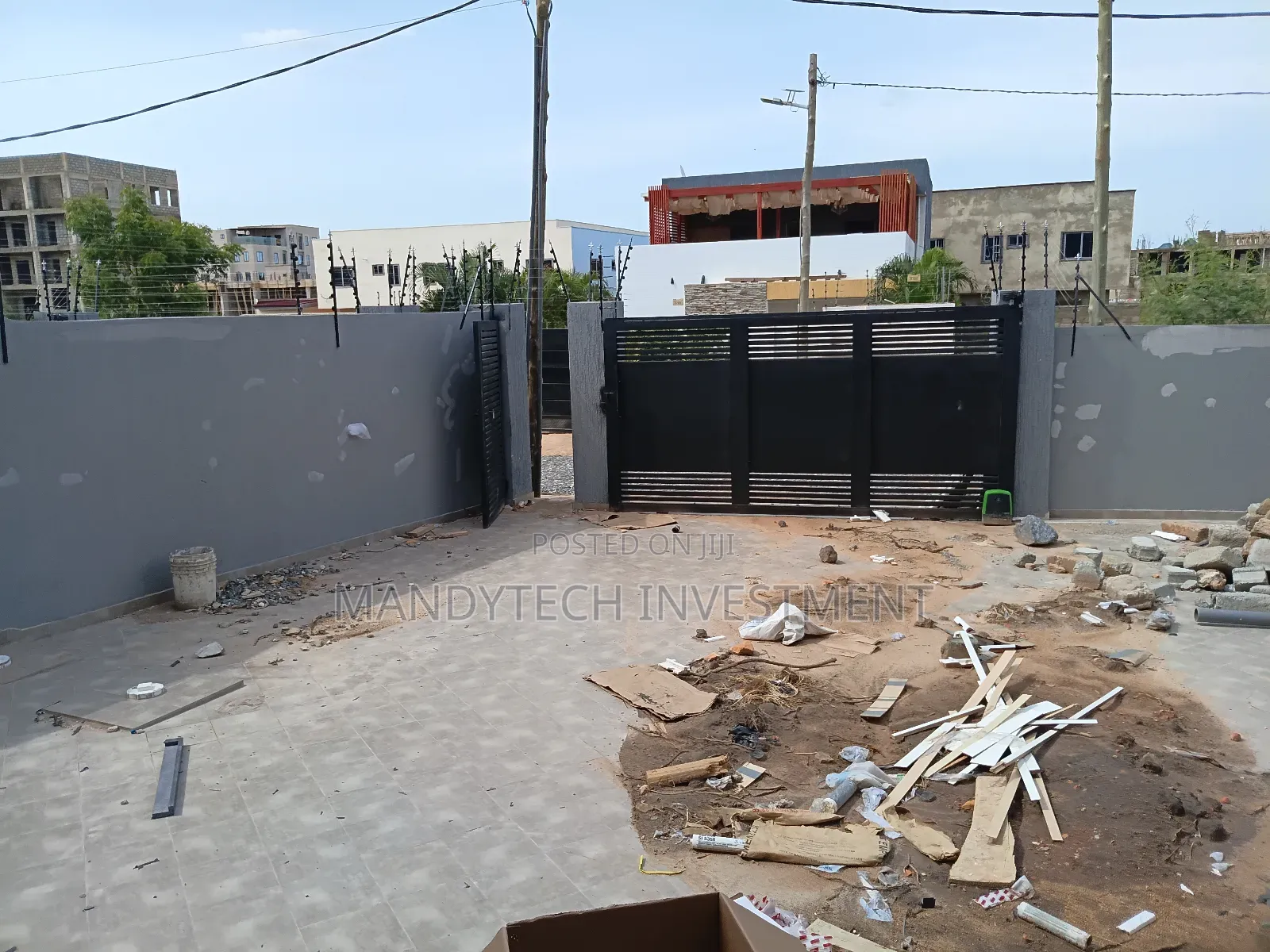 4bdrm Duplex in School Junction for sale